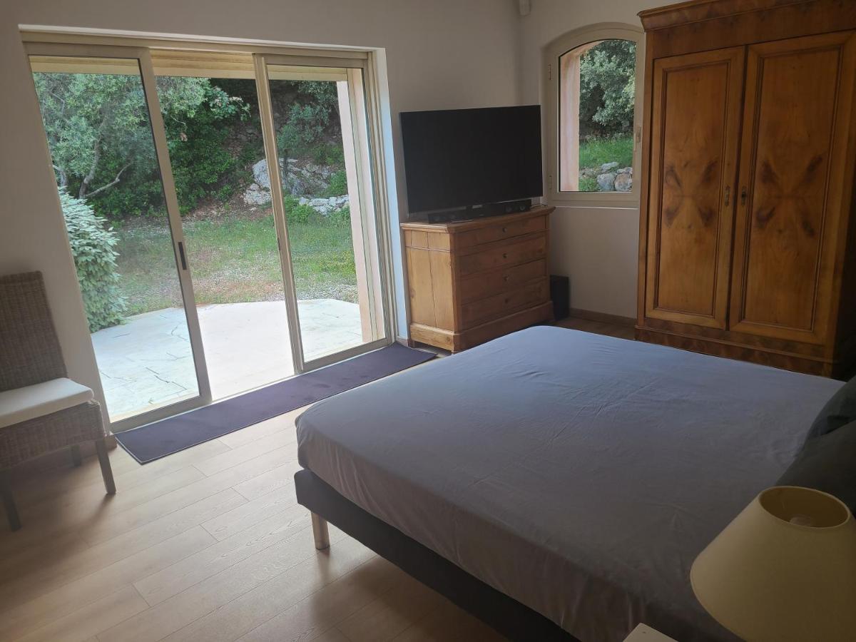 Villa Mycenes Garéoult Eksteriør bilde